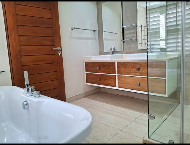 4 BEDROOM FREEHOLD FOR SALE IN SIMBITHI ECO ESTATE